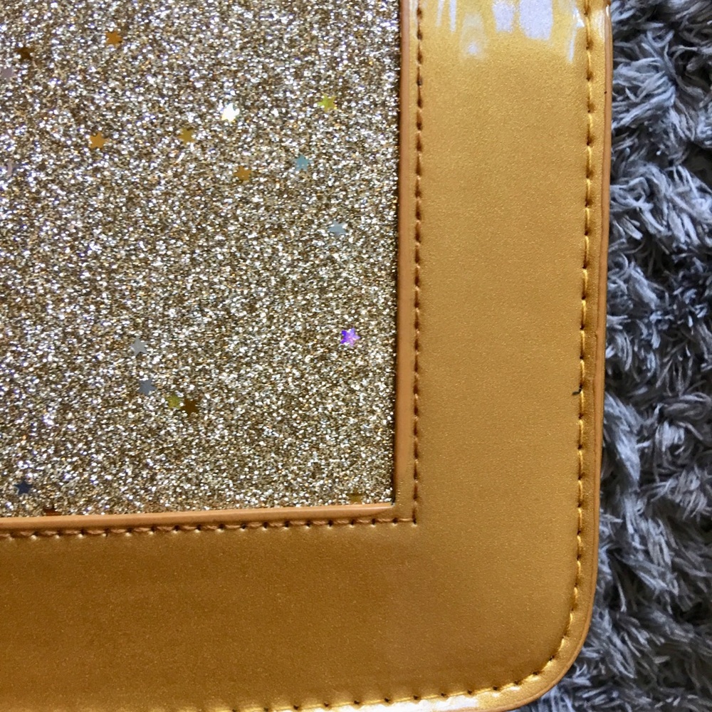 Gold Shoulder Bag 💛 - Picture 8 of 8